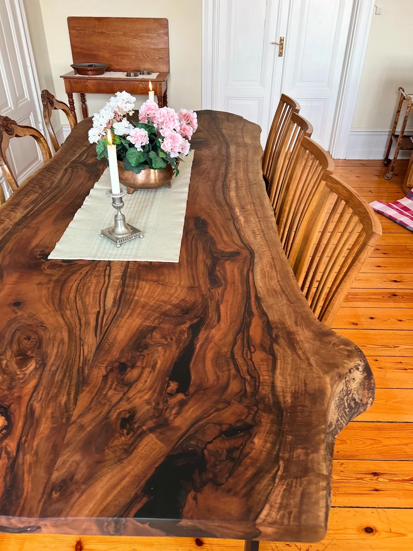 Naturbord — handgjort bord 7